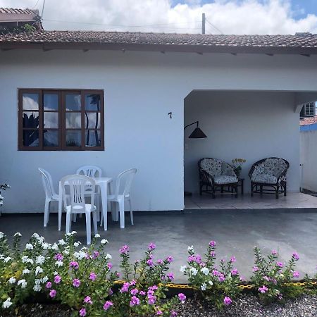 Casinha De Praia Na Fazenda Da Armacao Governador Celso Ramos Exteriör bild