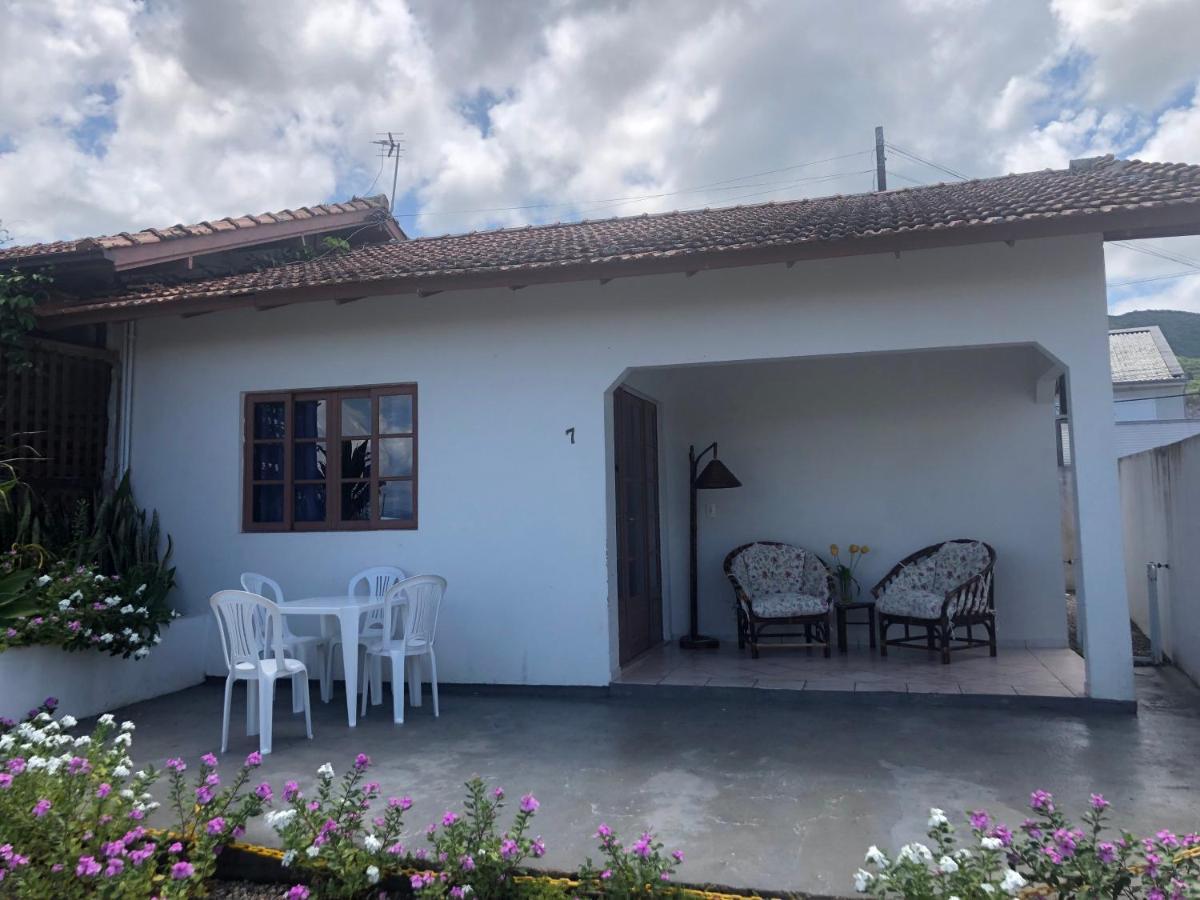 Casinha De Praia Na Fazenda Da Armacao Governador Celso Ramos Exteriör bild