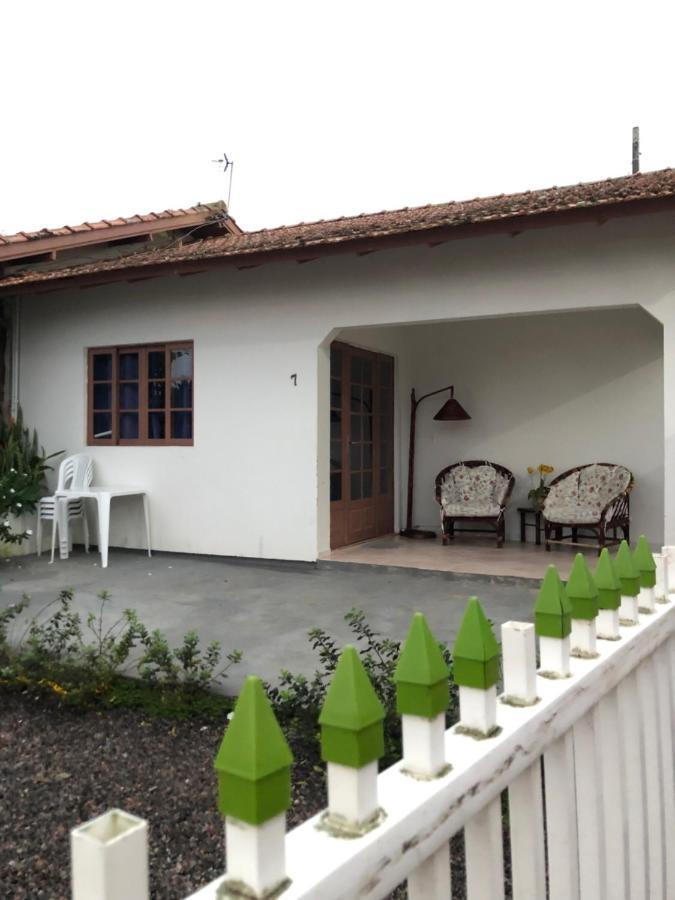 Casinha De Praia Na Fazenda Da Armacao Governador Celso Ramos Exteriör bild